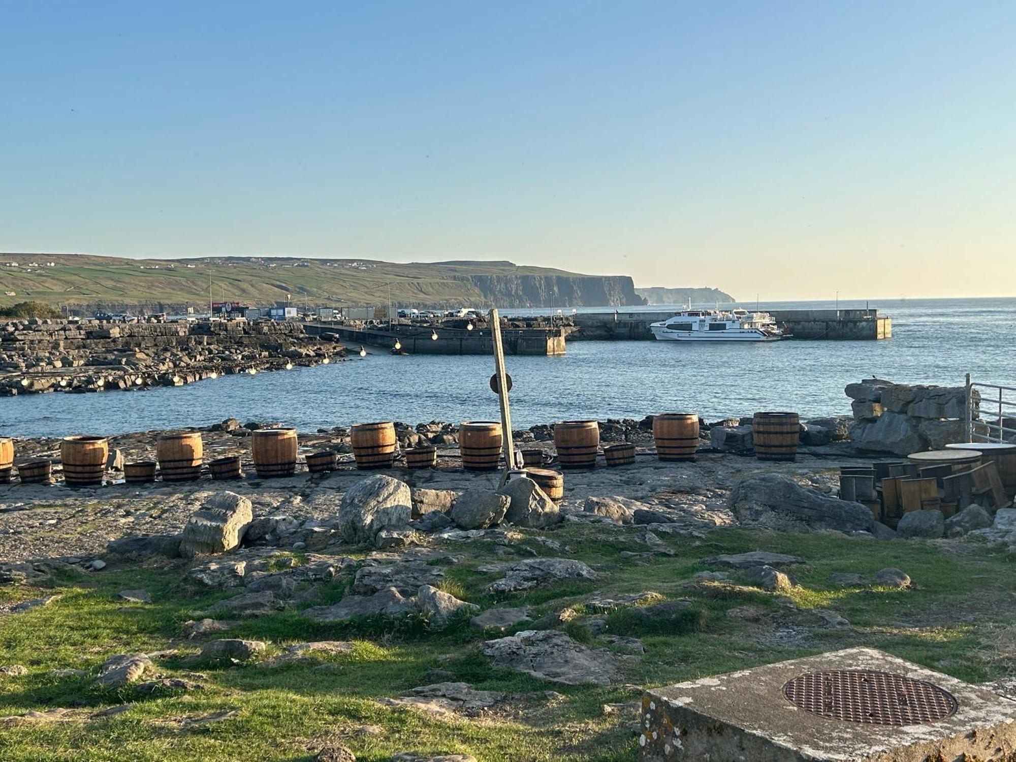 Doolin Village Accomodation Exteriör bild